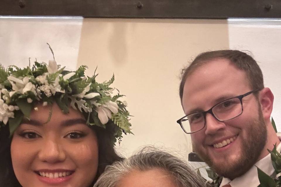 Dr. Gerry Ebalaroza-Tunnell- Officiant Services