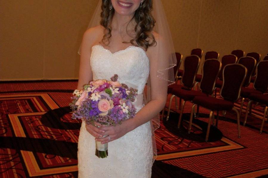 Very 'organic', all-green bouquet.... using naturally green flowers! roses, hydrangea, ornamental kale, hypericum berry, with coral fern accents