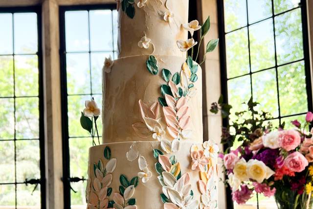 Palette Vines Wedding Cake