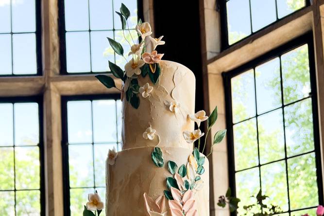 Palette Vines Wedding Cake