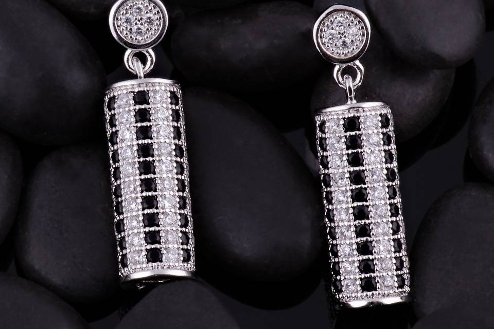 Pair of tube dangling earing