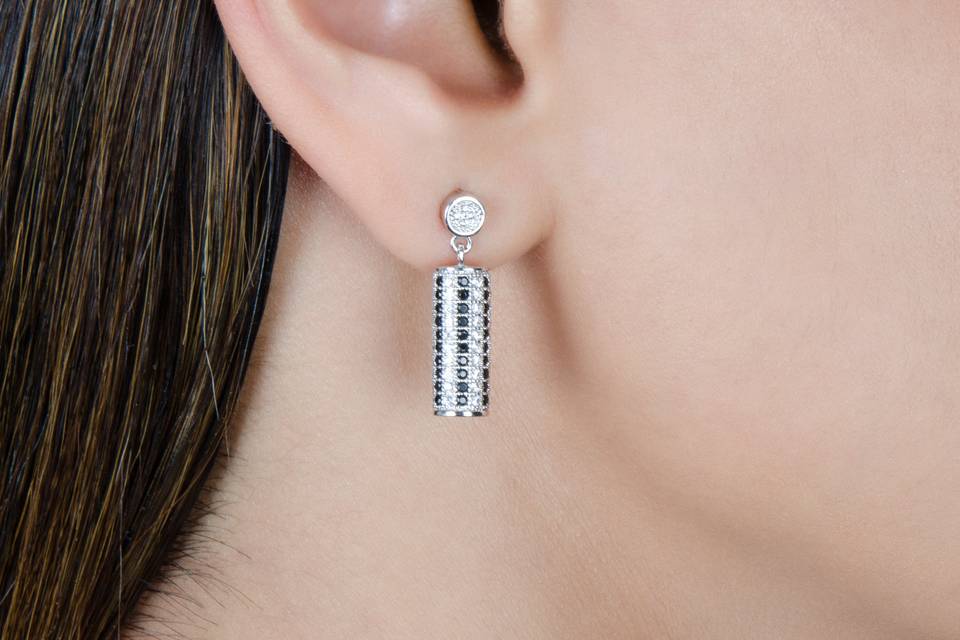 Tube dangling earing