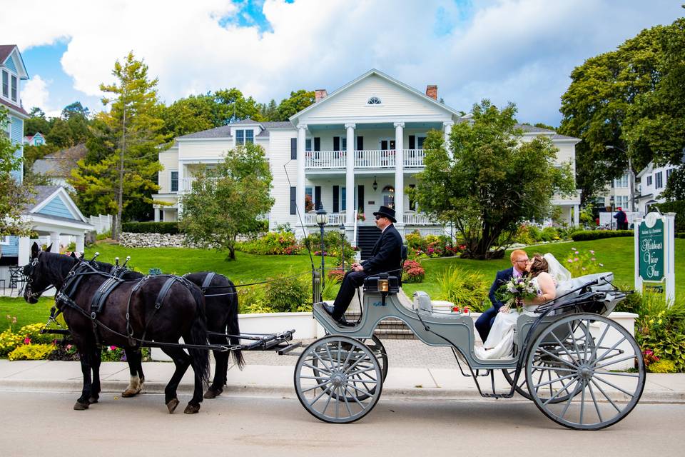Horse & Carriage