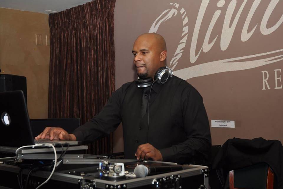 So. Cal Professional Mobile DJ / VJ Service