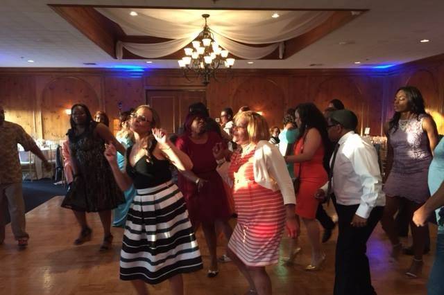 So. Cal Professional Mobile DJ / VJ Service