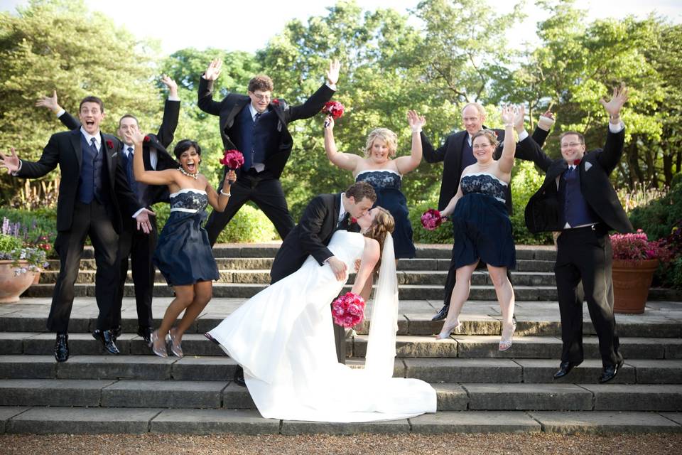 Cantigny jumping bridal party