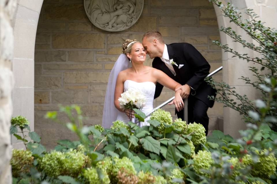 Kiss in the garden at church