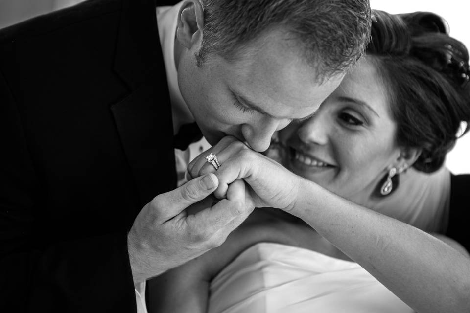 Hand kiss