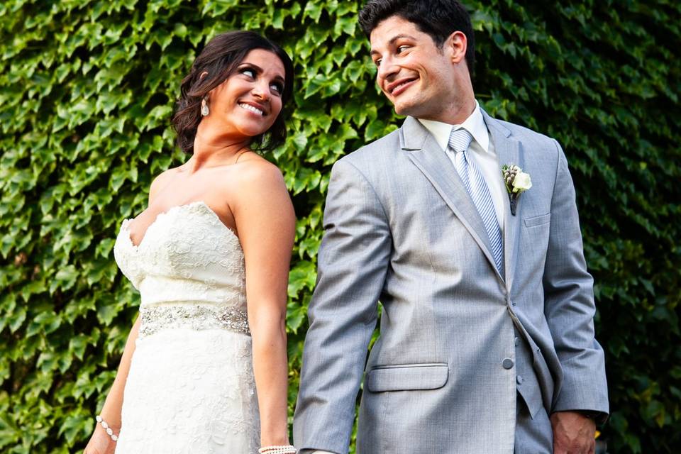 Green ivy bride & groom
