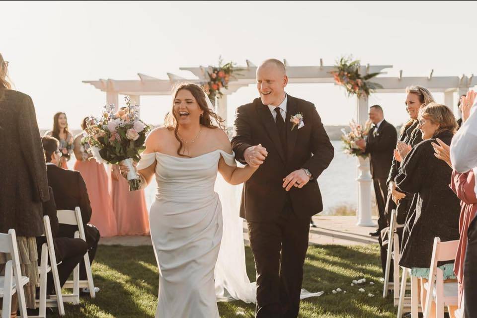 Ocean cliff Newport wedding