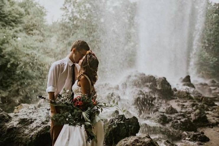 The bride and groom | Alex Mari Photography