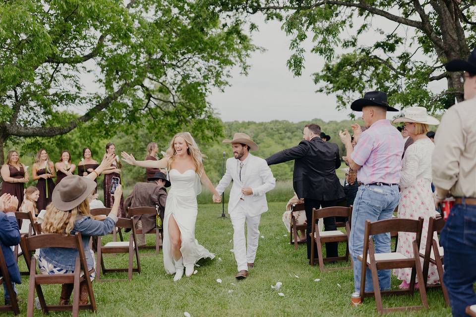 Welcome the bride and groom!