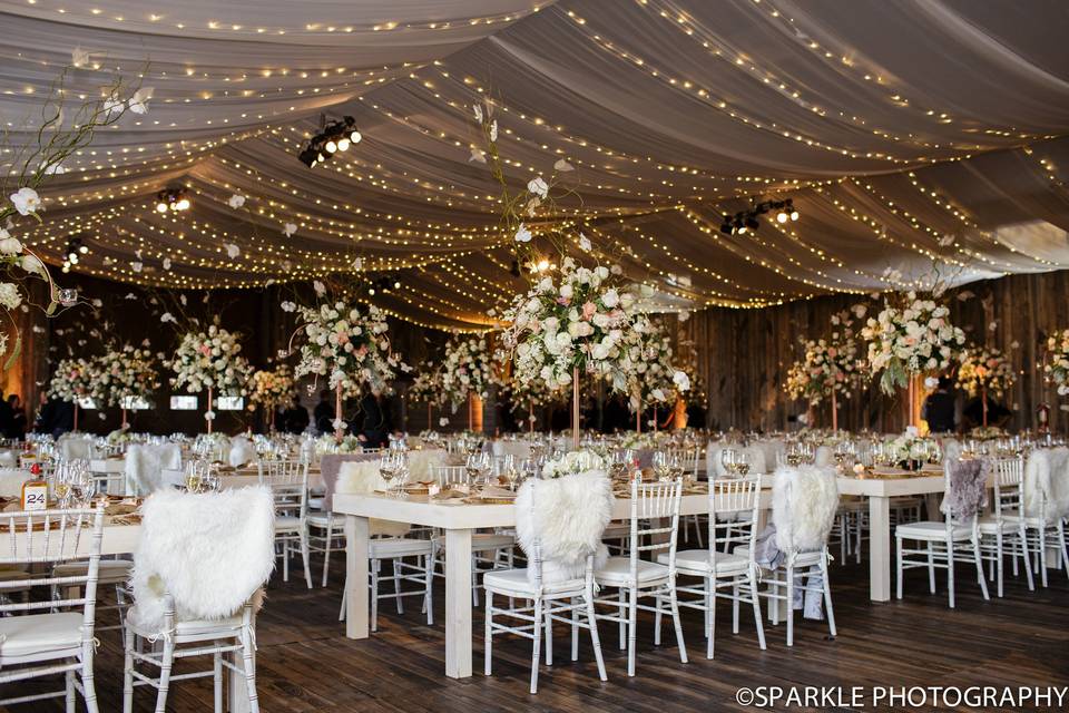 Blue Sky Ranch, Wanship, Utah
Photography by Sparkle Photography, Florals by Silver Cricket