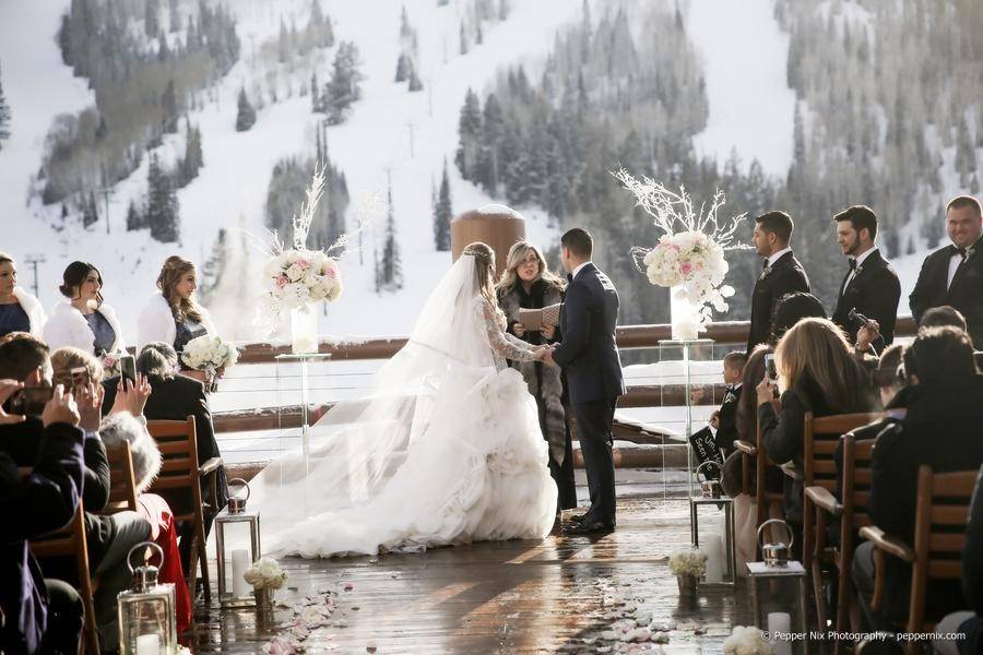 Stein Eriksen Lodge, Park City, Utah
Photography by Pepper Nix, Florals by Orchid Dynasty