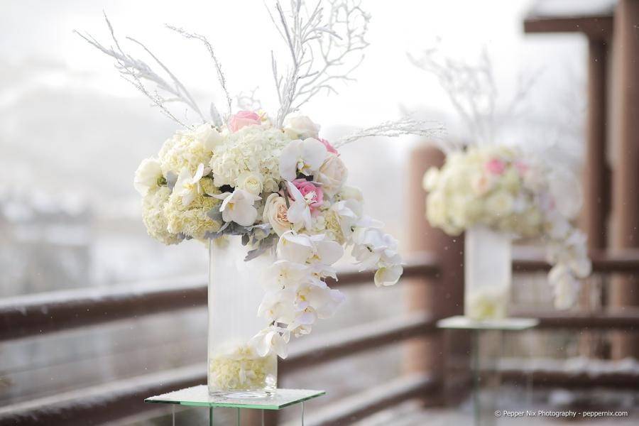 Stein Eriksen Lodge, Park City, Utah
Photography by Pepper Nix, Florals by Orchid Dynasty