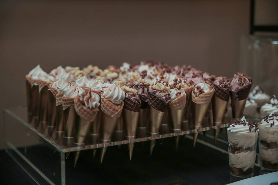 Individual dessert cones