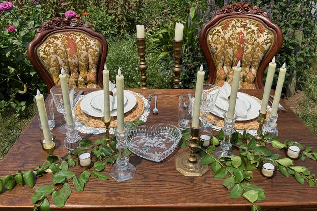 Wood Lily Vintage Rentals