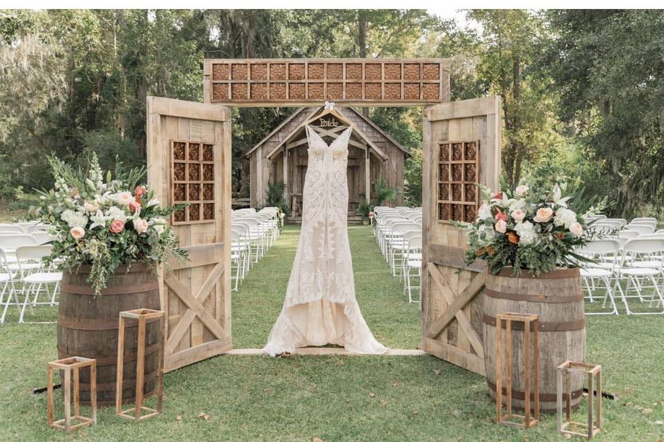 Rustic Magnolia
