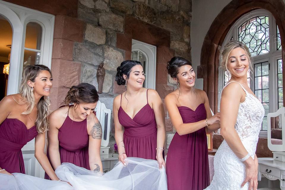 Searles Castle Bridal Party