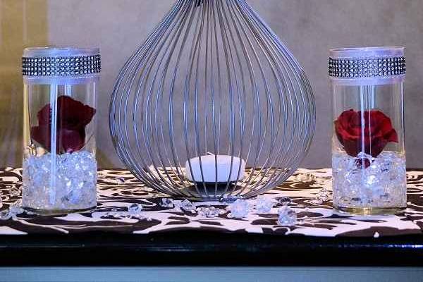 Pomander Pretty can be accented with floral vases or candles plus colors and flowers can be customized!