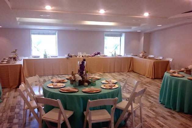 The emerald Coast ball room can hold 150 people. And can be arranged anyway you would like,