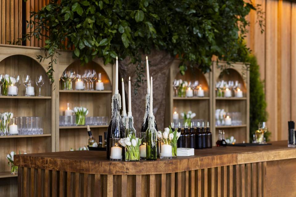 Hank Hall Bar