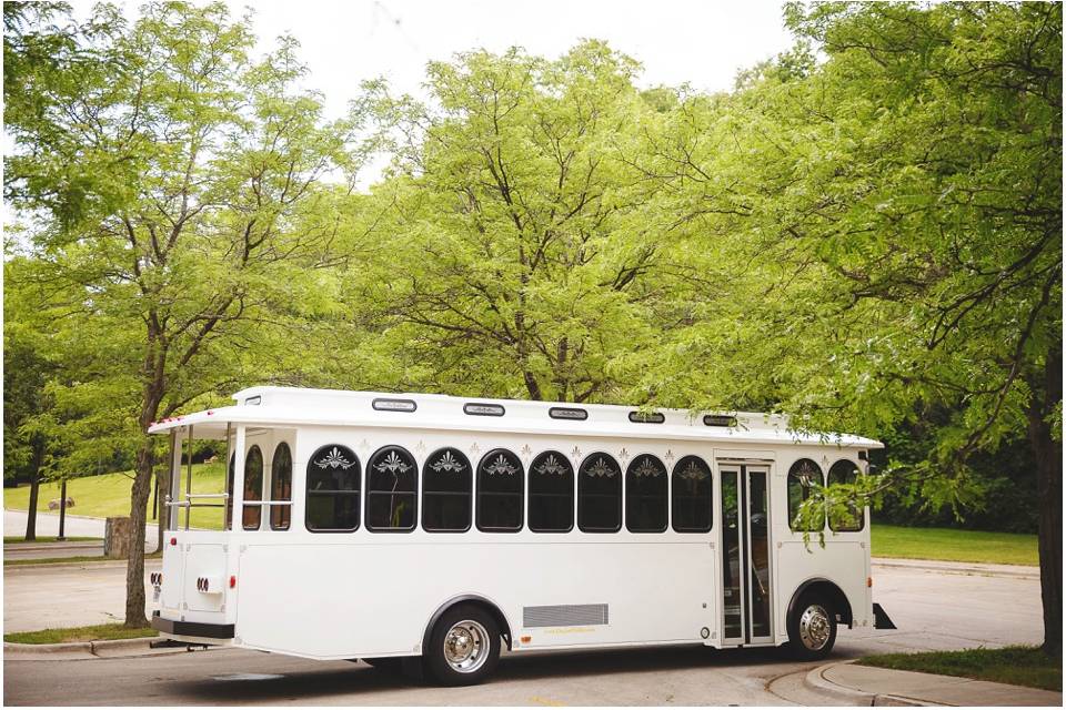 White Wedding Trolleys Chicago