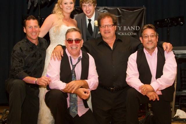 Element Dance Variety Band / DJ