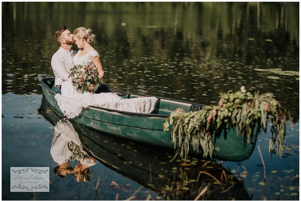Morning couple in a canoe
