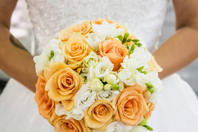 Cream/Ivory Bouquet
