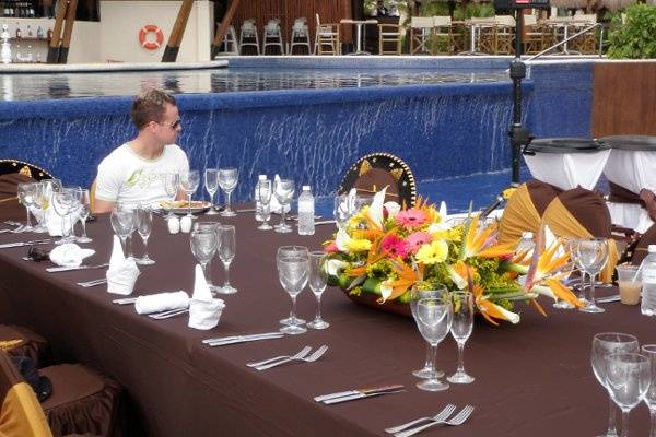 example of another head table set up