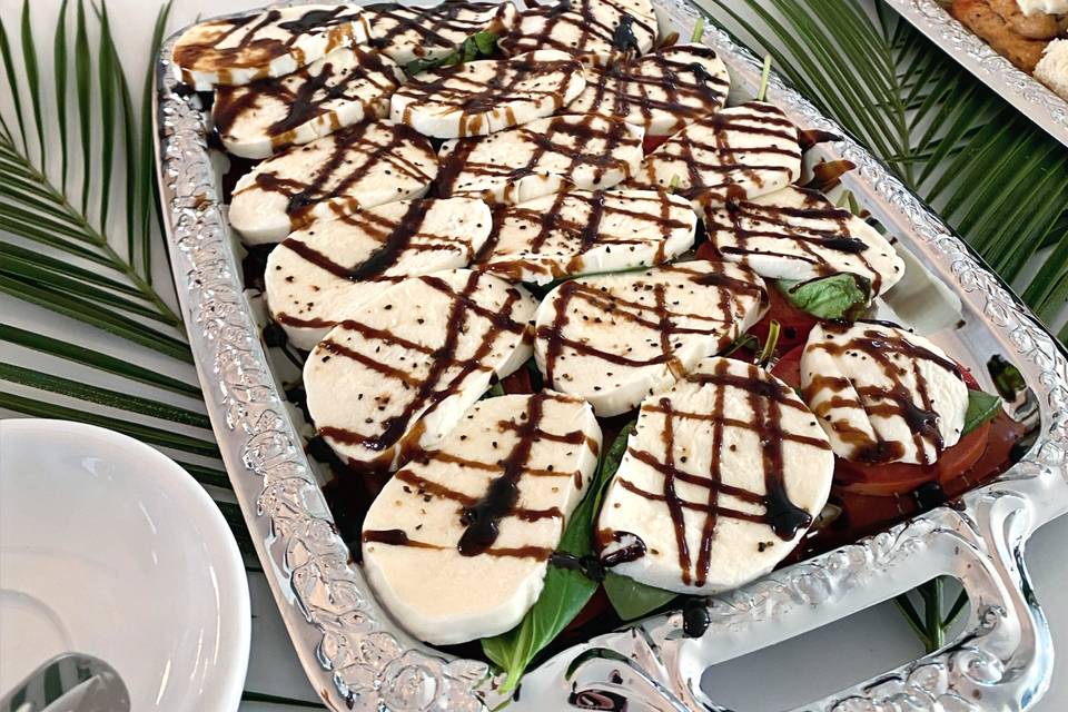Caprese (Cocktail Hour)