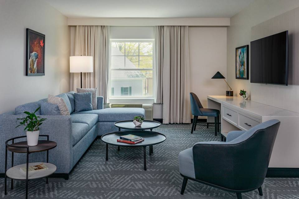 King Suite Living Room
