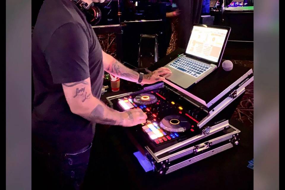 DJ Nicki T