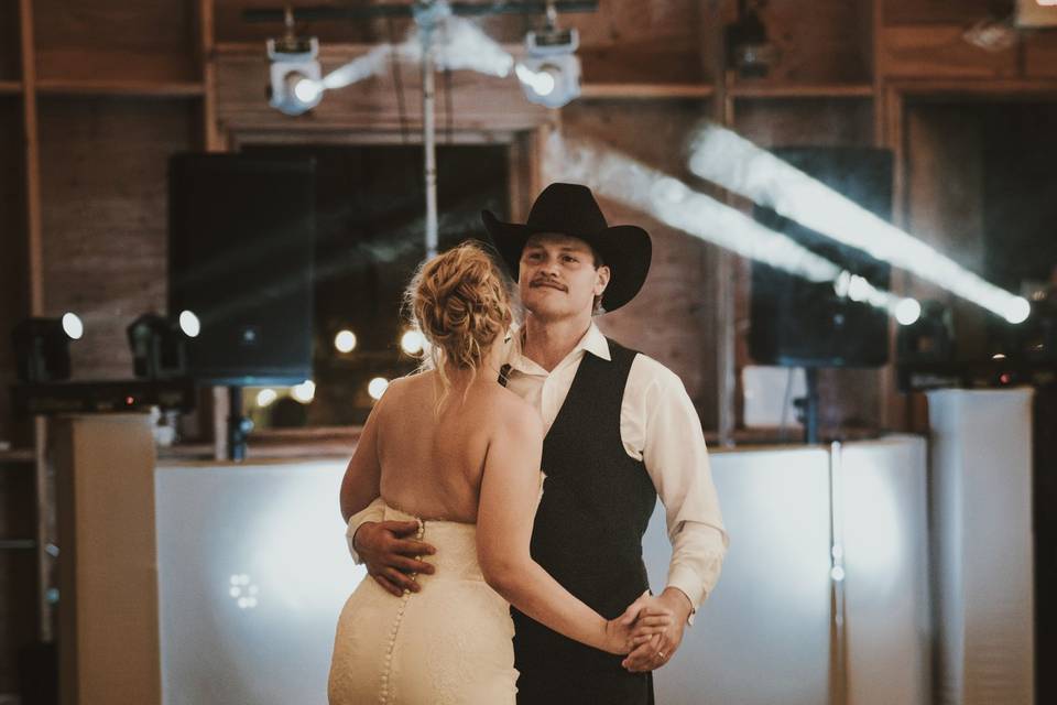 Last Dance at the Y-Knot