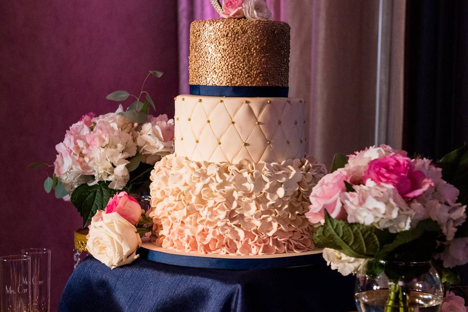 Metallic-Gold-Wedding-Cake