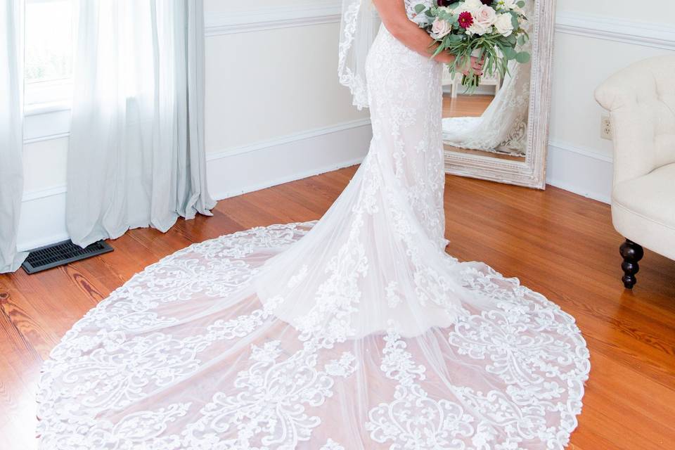 Stunning gown - Shelby Dickinson Photography