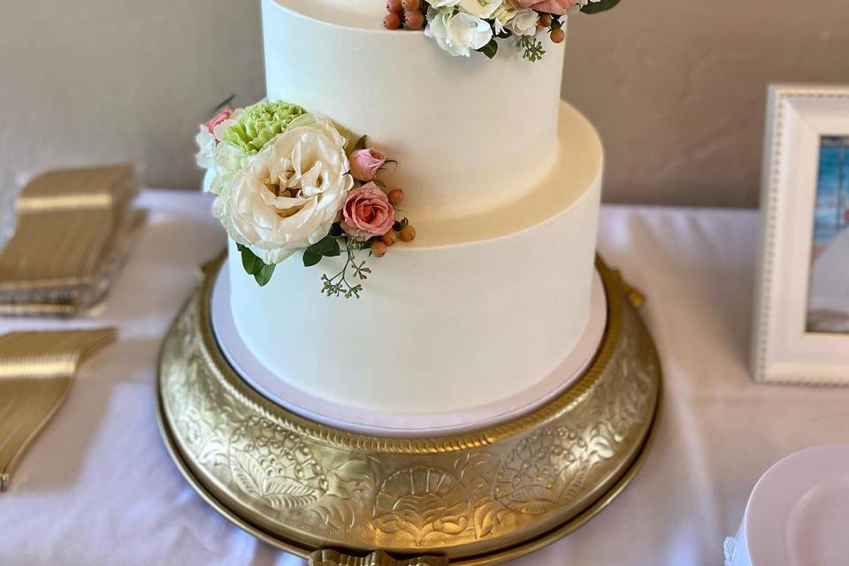 Simple with Fresh Florals
