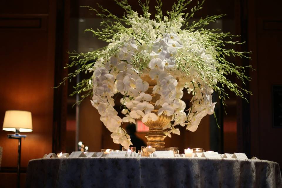 Stunning escort card table