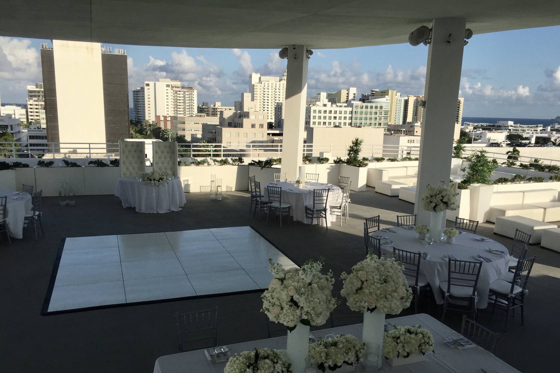 Skydeck Rooftop Miami Rooftop Weddings Miami Beach Fl Weddingwire