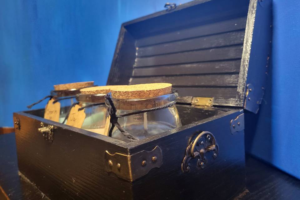 Treasure chest gift