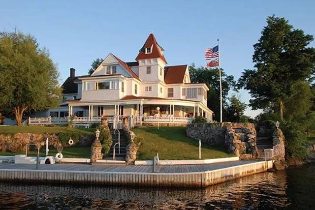 Casablanca Cherry Island