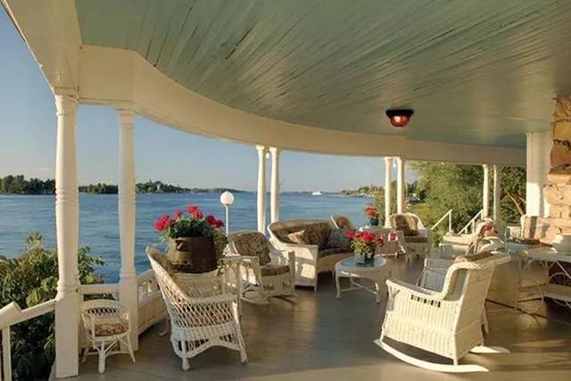 Casablanca Cherry Island