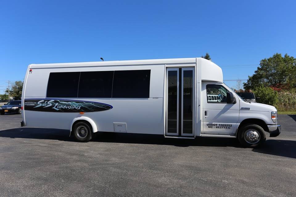 Limo bus