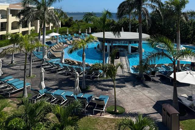 Pool view Moon Palace The Gran