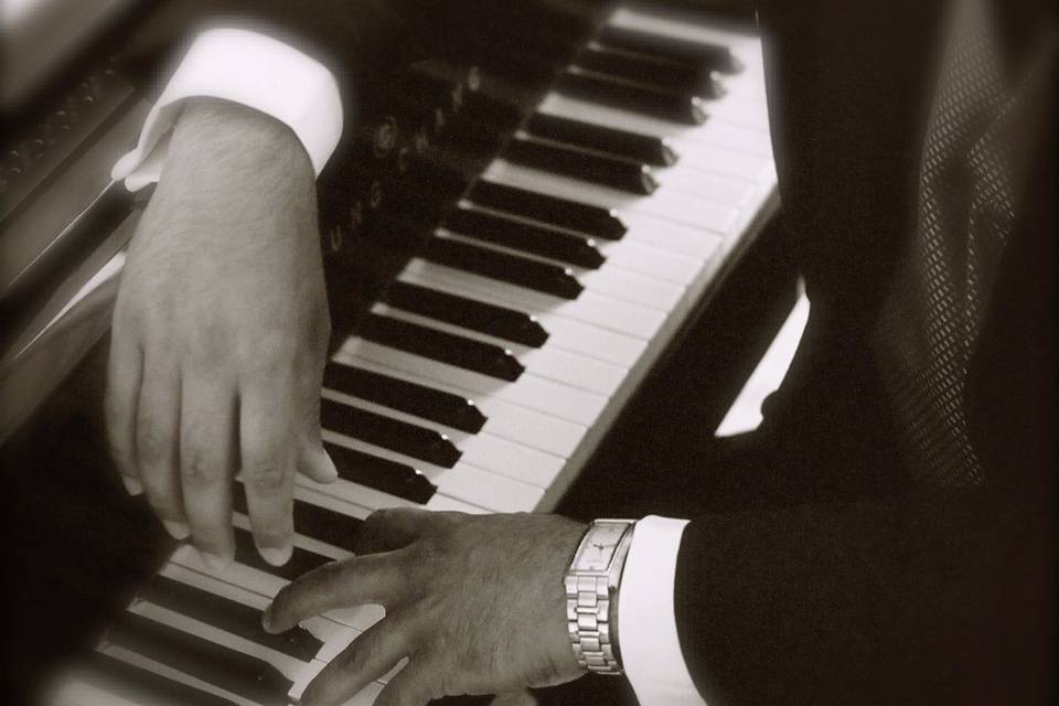 Sid Entertainment-Solo Contemporary Pianist. Wedding Ceremony Music
