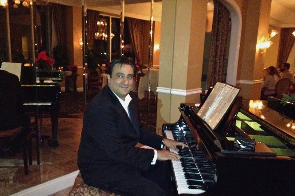 Sid Entertainment-Solo Contemporary Pianist. Wedding Ceremony Music