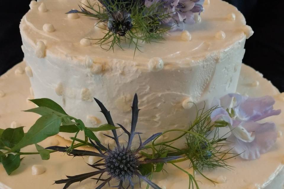 Nature inspired wedding cake
