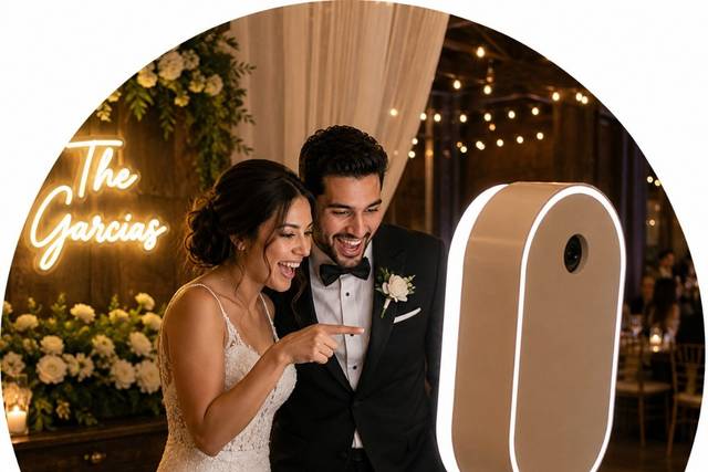 Golden Booth Photo Booth wausau