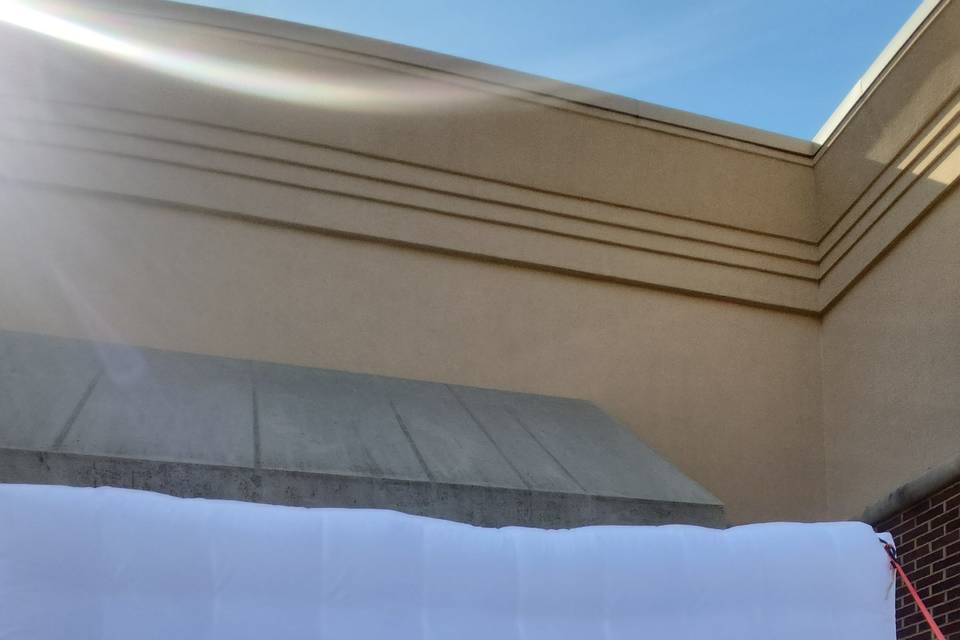 Inflatable booth